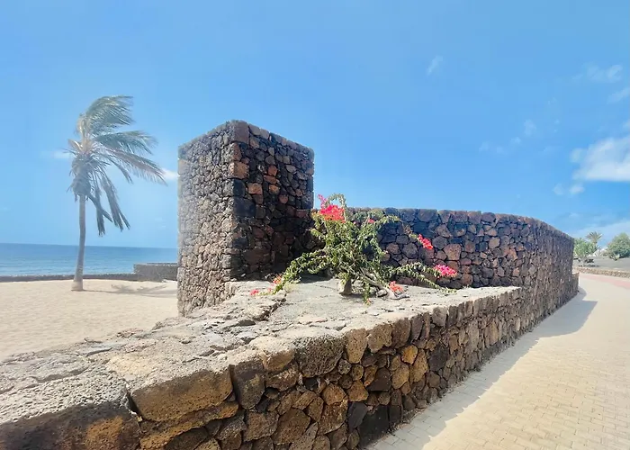 Trinity House En Playa Bastian